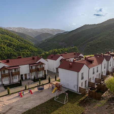 Motives Inn Дилиян Екстериор снимка