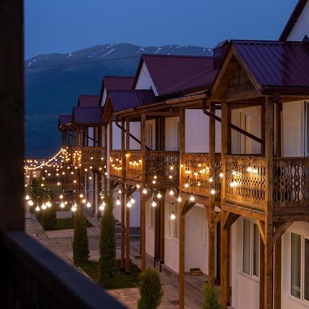 Motives Inn Дилиян Екстериор снимка