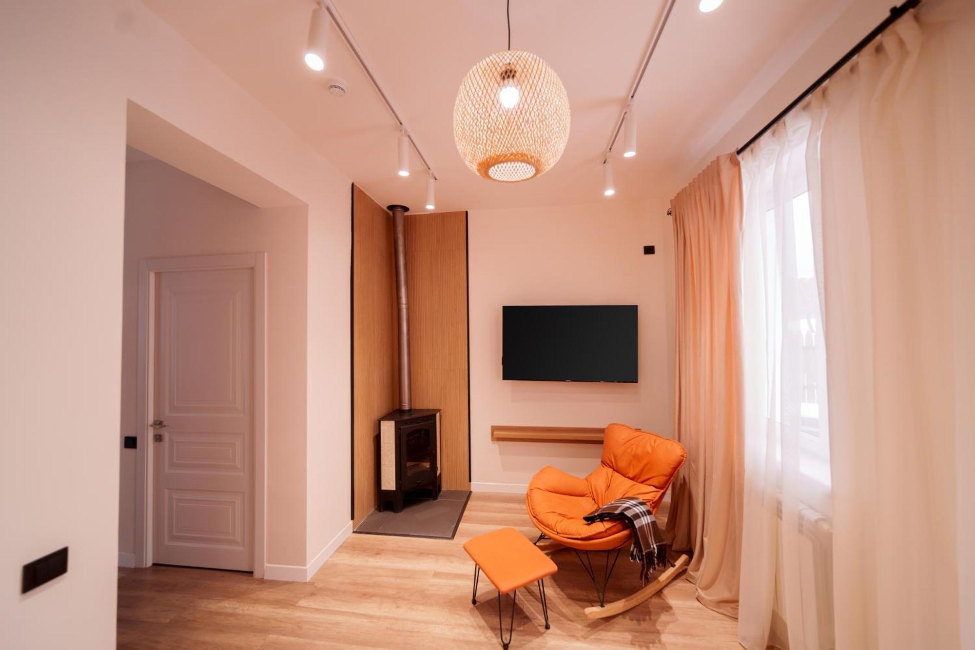 Motives Inn Дилиян Екстериор снимка